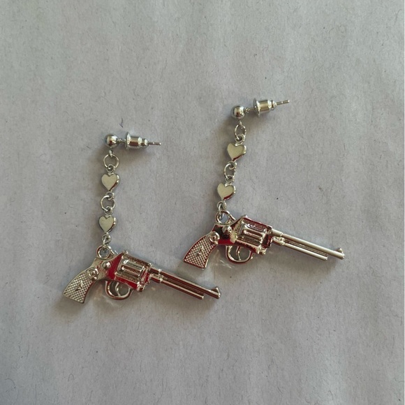 Silver Tone Gun Heart Dangle Earrings - Picture 1 of 2